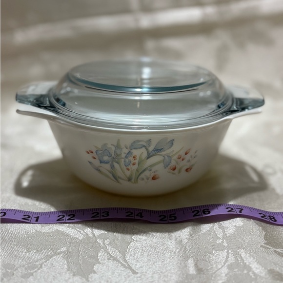 Vintage Pyrex White and Blue Floral Casserole Dish - Picture 1 of 10